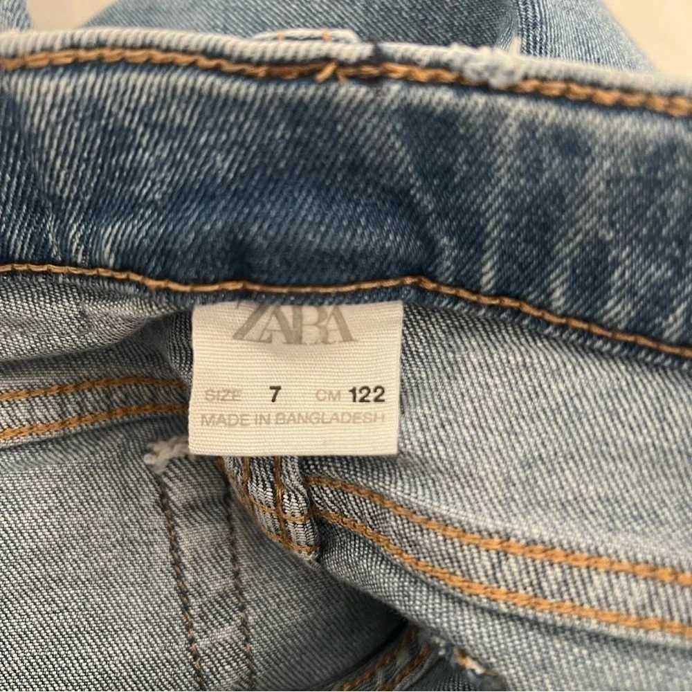 Zara Boys Skinny Ripped Jeans Size 7 Adjustable Waist Light Wash EUC Everyday